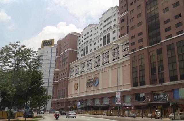 Villa Mutiara @ Mutiara Complex 1