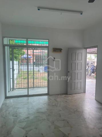 USJ 1 Subang Jaya Double Storey Terrace House Near Segi College To Let 1