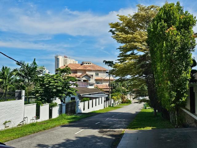Single storey bungalow Hillside Tanjung Bungah 1
