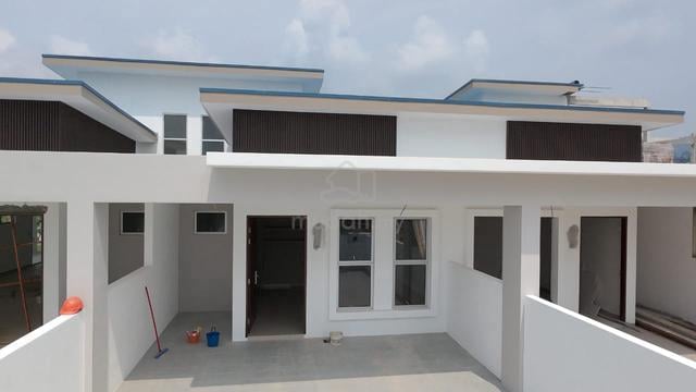 Single Storey Terrace For Sales, Kluang 1