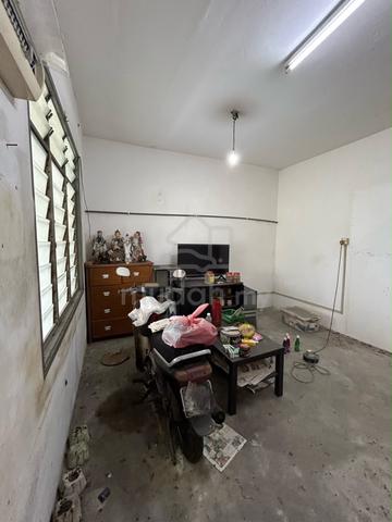 Full loan pekan nanas jln gemilang 2 storey low cost garden view exten 1