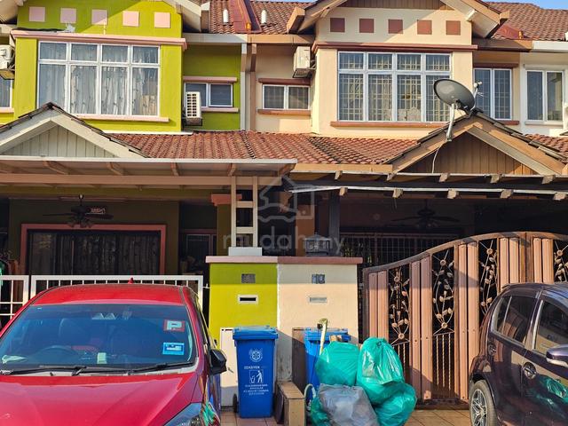 20’X70’, TERMURAH Renovated 2 Storey Terrace Section 23 Shah Alam 1