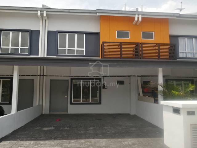 Corner Lot Double Storey House Ritma Perdana Bandar Puncak Alam 1