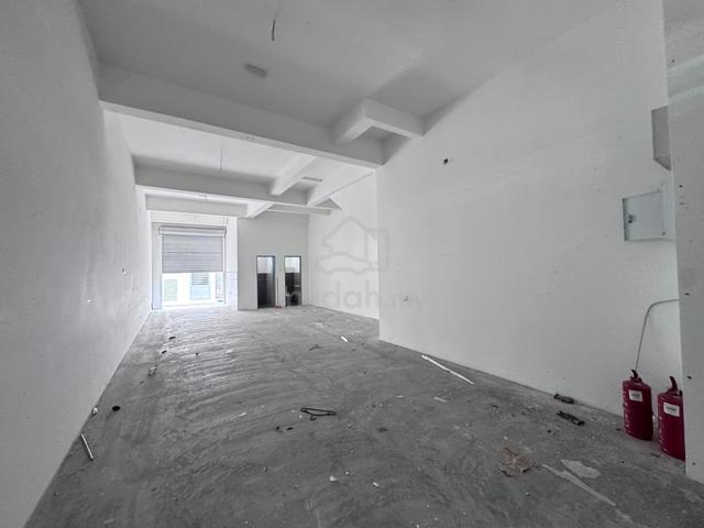3 Storey Shop / Medini Ion 2 / Medini / 20x60 1