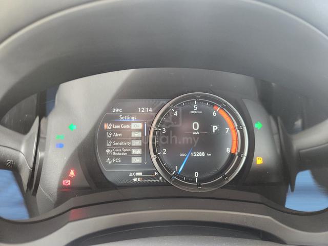 2023 Lexus IS300 F Sport Full Spec S/Roof 360 Cam - 4