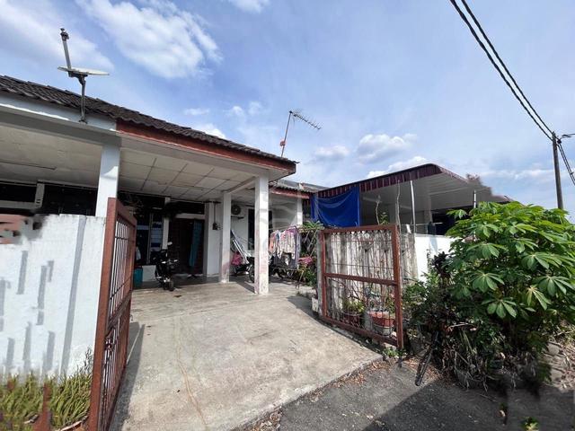 Taman Seruling Emas 🏡 Full Tile | Below MV | Booking 1000 1