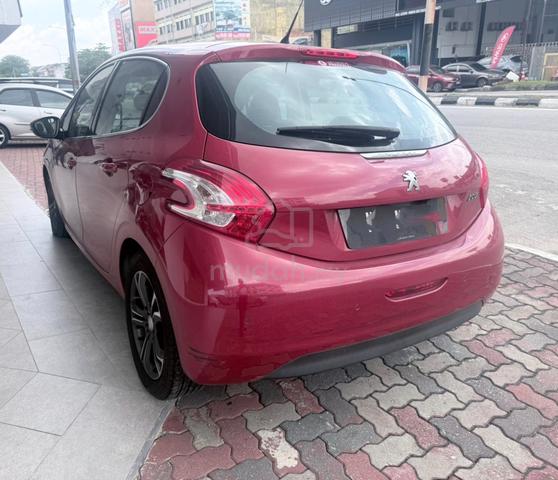 2014 Peugeot 208 1.6 VTi ALLURE (A) - 2