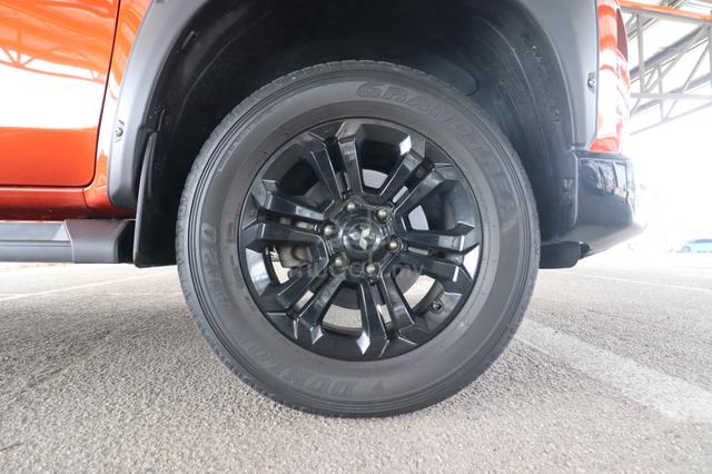 2021 Mitsubishi TRITON 2.4 VGT ATHLETE 4X4 D/Cab - 5