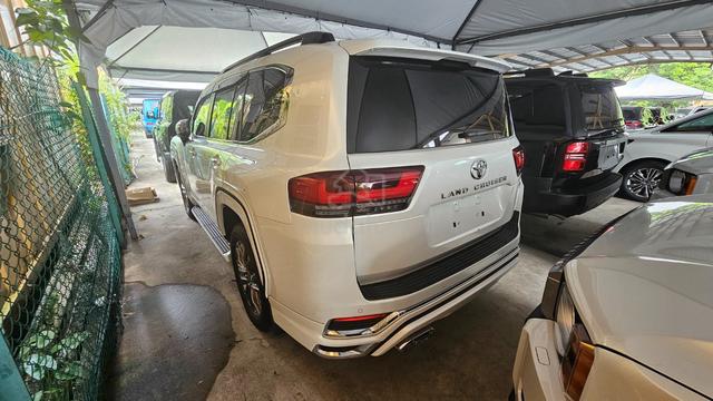 2024 Toyota LANDCRUISER ZX 3.5 5A Full Spec - 4