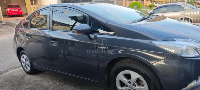 2011 Toyota PRIUS 1.8 (HYBRID) (A) - 2