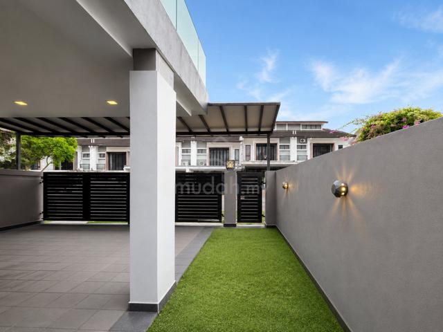 Fully Renovated 2 Storey End Lot House in Safron Hills, Denai Alam 1