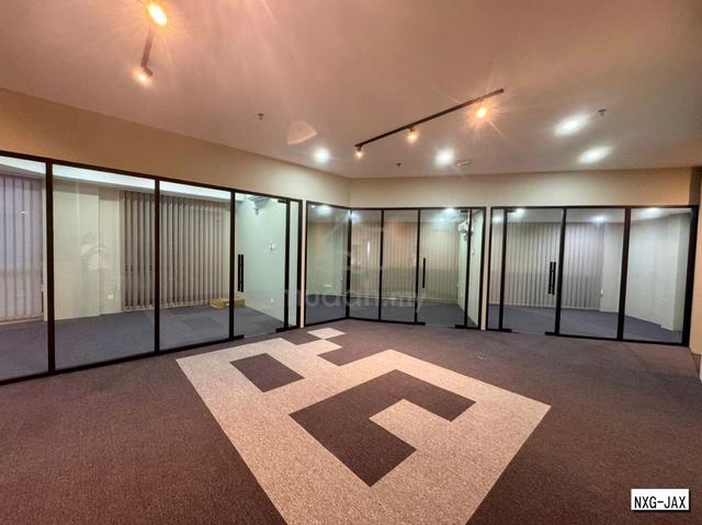 FACING MAINROAD !! 1136ft Sunsuria Forum 2nd Floor Shop Office Corner 1