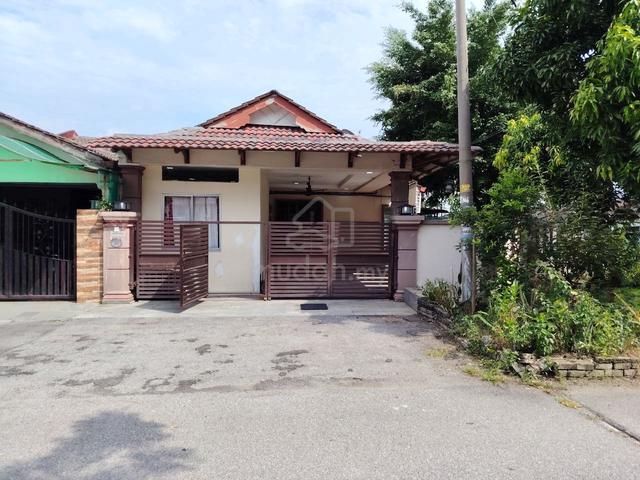 FREEHOLD CORNER LOT Single Storey Taman Kajang Utama 1