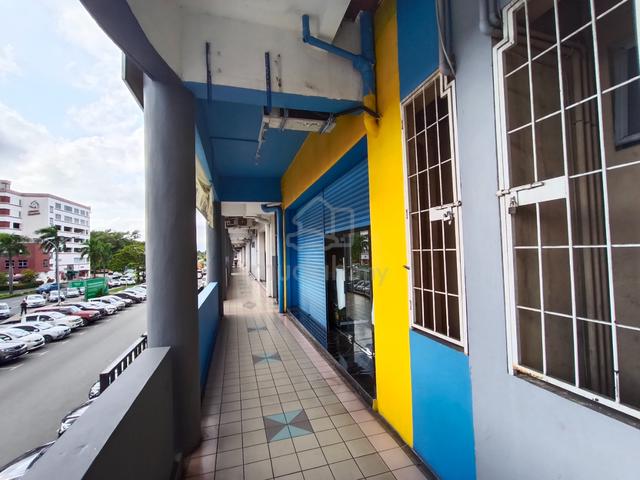 Lintas square 1st floor office/ shoplot, facing road 1