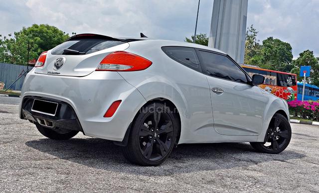 Hyundai VELOSTER 1.6 PREMIUM FACELIFT (A) - 4
