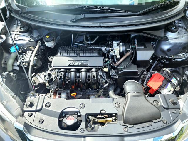 Honda BR-V 1.5 V FULOAN 3 YEAR WARANTY 1 OWNER MPV - 5