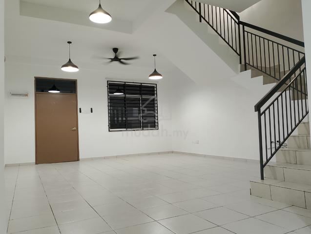 Direct Owner Double Storey House Kundang Jaya For Rent 1