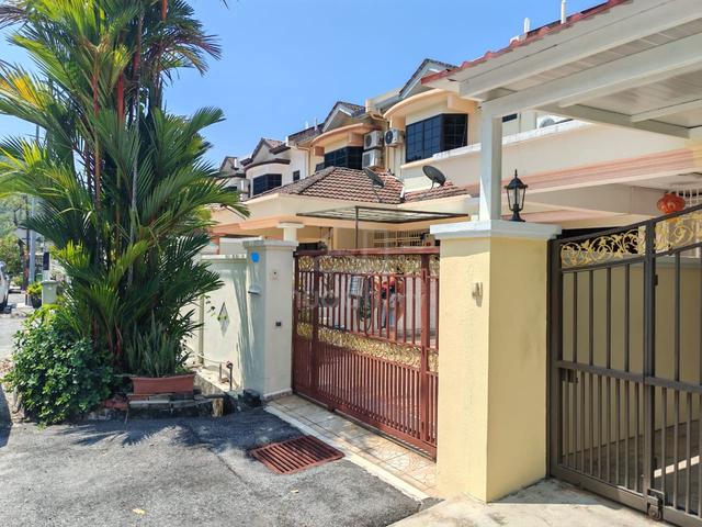 2 Storey Terrace, Lorong Sungai Batu, Teluk Kumbar 1
