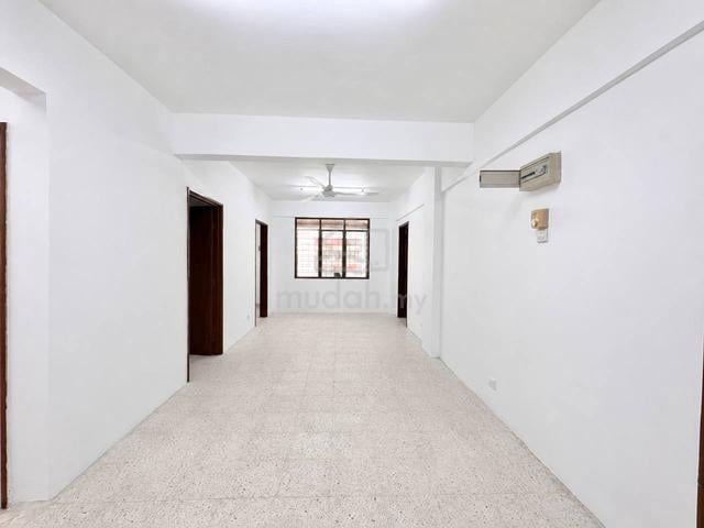 Dahlia Apartment (Putra Perdana) 1