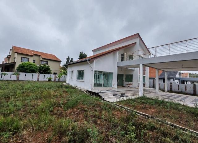 Corner Below Value 33% Less RM232K MV Freehold Bungalow Nuri Fasa II 1