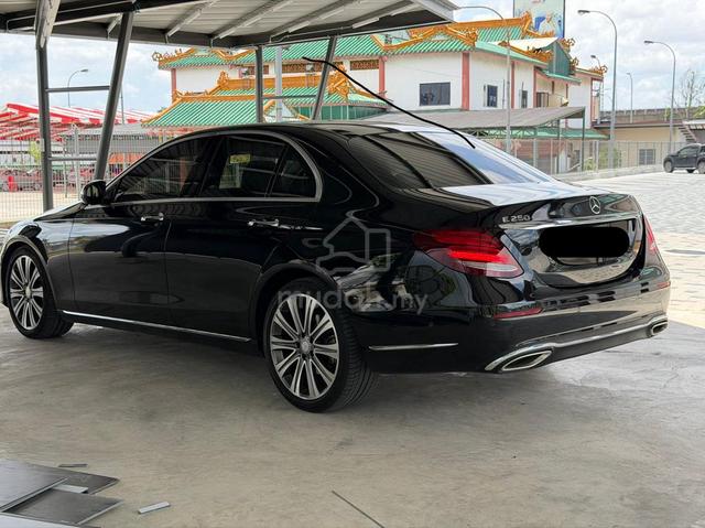 2017 Mercedes Benz E250 EXCLUSIVE (CBU) 2.0 - 4