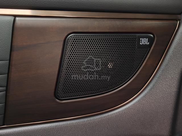 GRADE 5A Alphard-Z, JBL, Modellista, Moonroof, HUD - 4