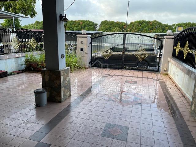 Taman D’Utama Perling Double Storey Unblock View 2
