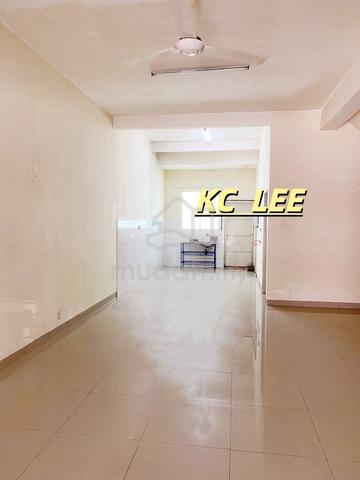 Guarded 2 Storey Terrace For Sale @ Taman Lembah Indah,Royale Tambun 1