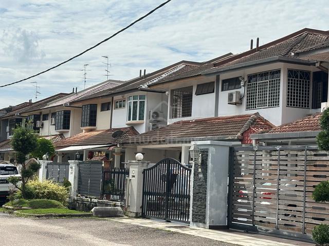Taman Perling Good Condition Direct Move in 1