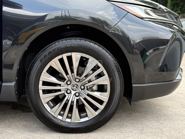 2022 Toyota HARRIER 2.0 Z (A) SUPER LOW MILEAGE - 5