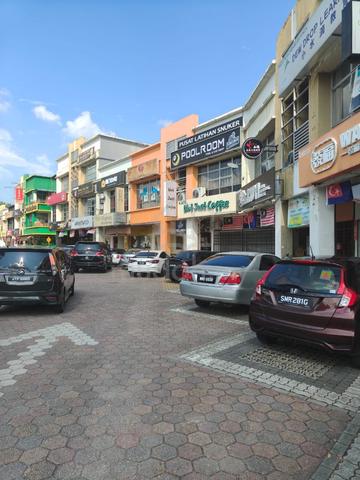 Austin Height 2 Sty Shop 2395SF, FACING SUNWAY, Same row MAIZELAND, 99 1