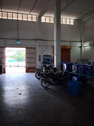 Macallum St. Harbour Trade Centre Light Ind. Warehouse Apprx-BU-9700sf 1