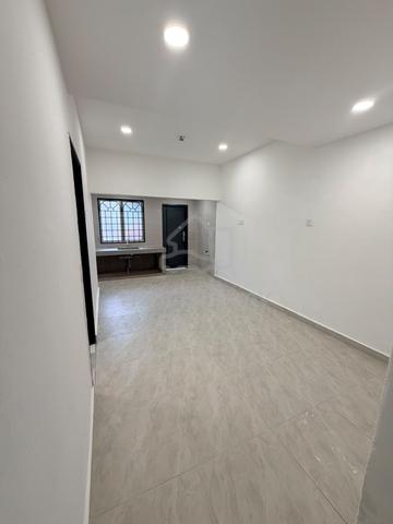 [[FULLY RENOVATED]] Single Storey Terrace House, Taman Velox, Rawang 1