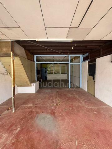 Balik Pulau 2-Storey Shophouse 1400sf Original Condition Bare Unit 1