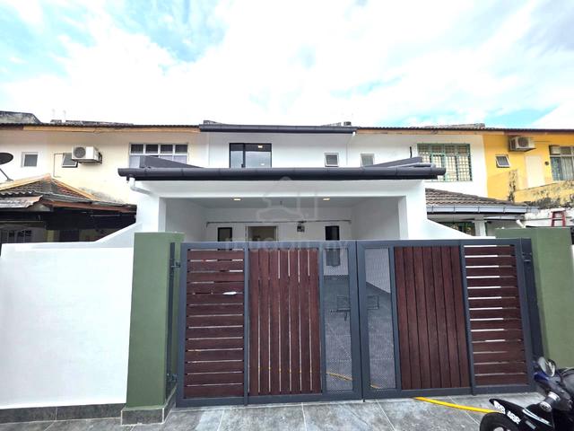 2 storey🌳Newly renovated extension conditions mahkota cheras, sg long 1