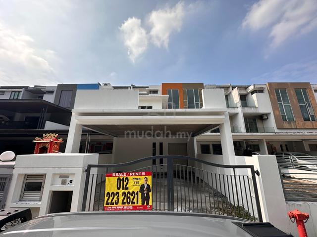 Bandar Botanic Armaya 3sty Intermediate 22x90 facing lake value buy 1