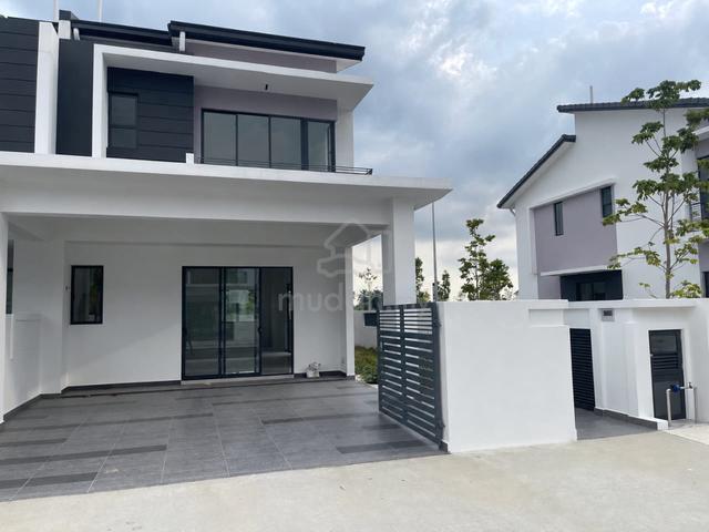 Limited 2-Sty Basic Unit 3R3B Endlot Type Robin @ Bdr Rimbayu for Rent 1