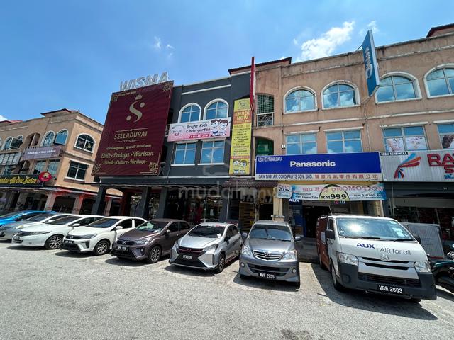 Bandar puteri 5 shoplot for sales❤️Below bank Value❤️ 1