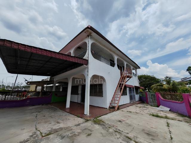 Spacious Double Storey Corner House For Sale at Taman Desa Rasah, Sere 1