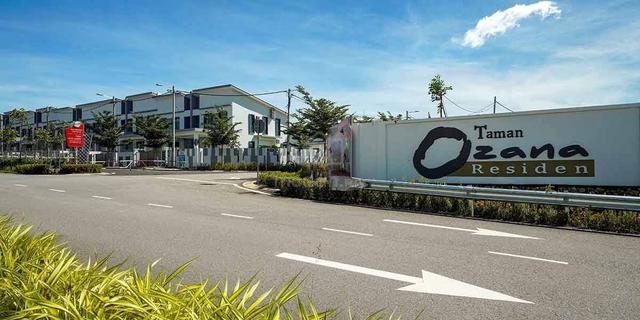 GATED BELOW Market 2 Storey Semi D Ozana Residence Ayer Keroh Melaka 1
