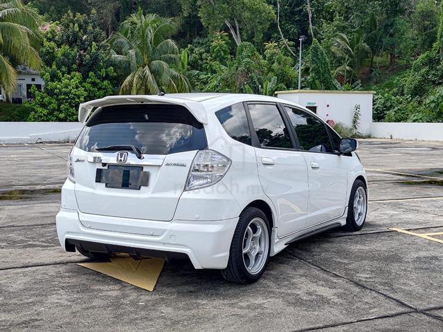 2013 Honda JAZZ 1.3 (HYBRID) FACELIFT (A) - 3