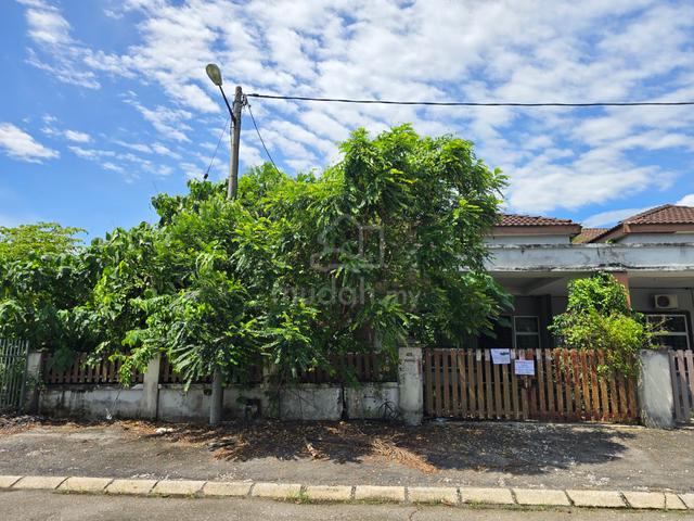 Single Storey House Corner At Kampar Putra, Kampar, Perak. 1
