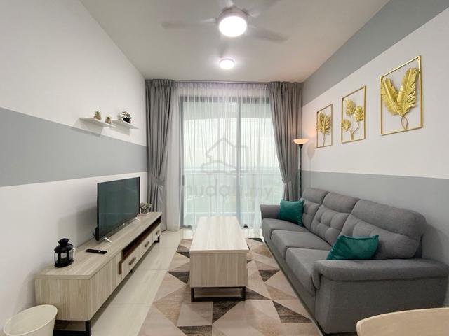 The M @ Medini Macrolink 1