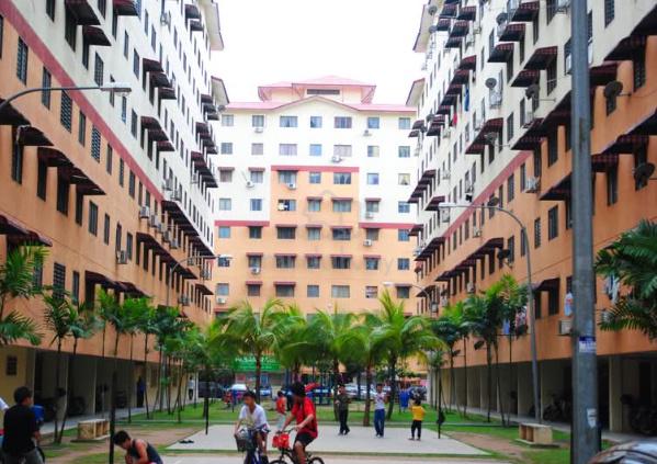 Aman Putra Apartment 1