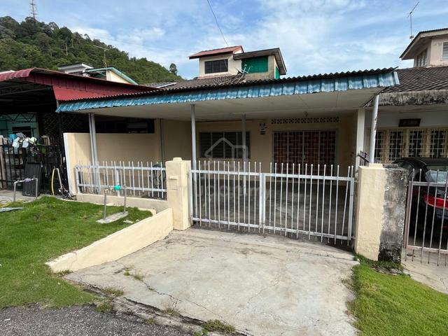 HOUSE FOR SALE AT Bukit Beruang, Melaka 1