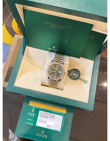 Carousel Image