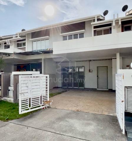 Double Storey Terrace (SARON 2) Bandar Bukit Raja, Klang For Sale 1