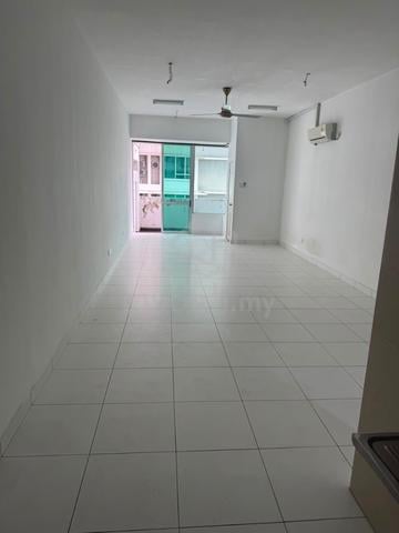 Akademik Suite 1