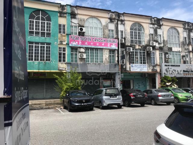 3 Storey Shop Lot Oakland Commerce Centre, Seremban 2 (Under Value) 1