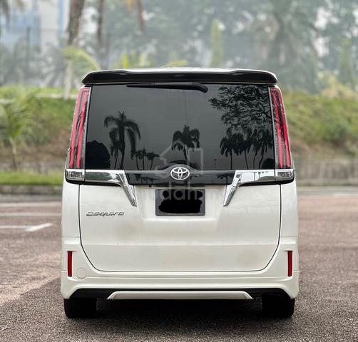 2019 Toyota ESQUIRE 2.0 GI PREMIUM (A) - 4